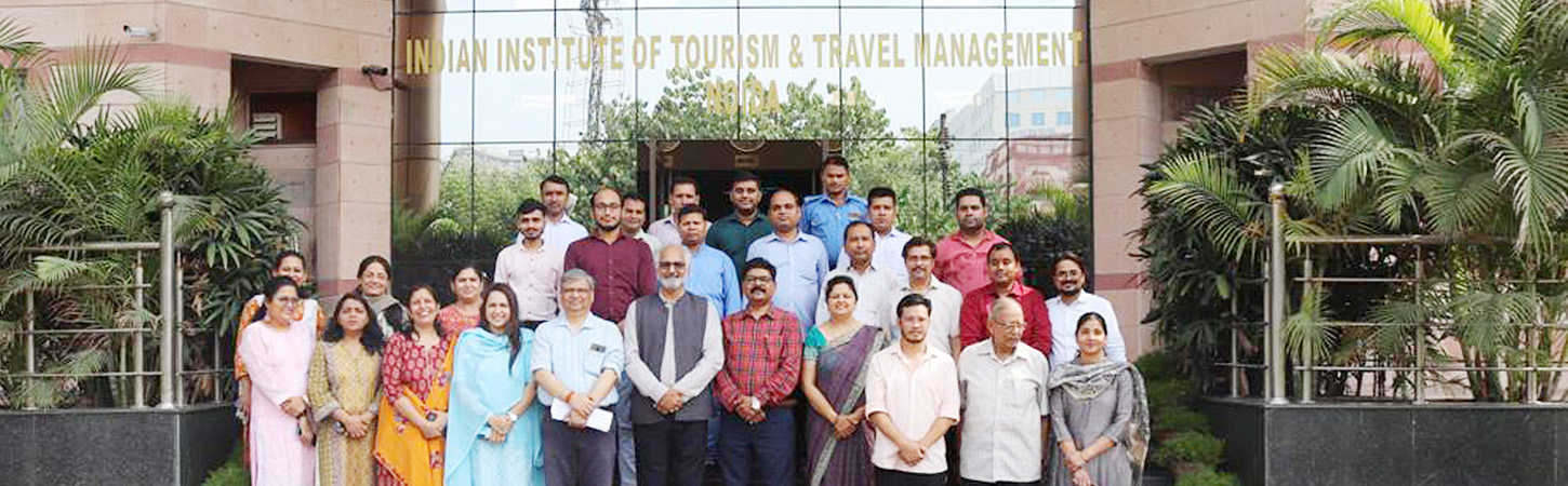 travel and tourism management noida